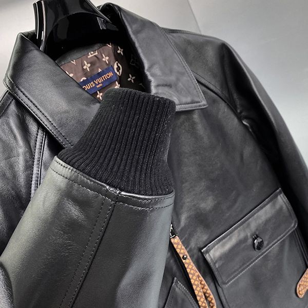大人気！ルイヴィトン《カーフスキン ボンバージャケット 偽物》黒色 1AFUDU